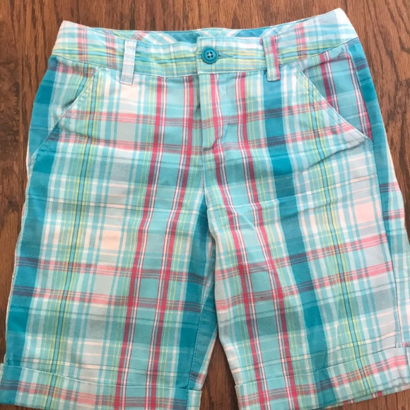 Bundle of 3 Young girls striped shorts - Picture 2 of 5